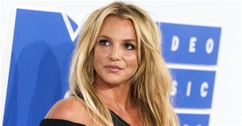 britney spears boobs|Britney Spears shares topless photos on Instagram